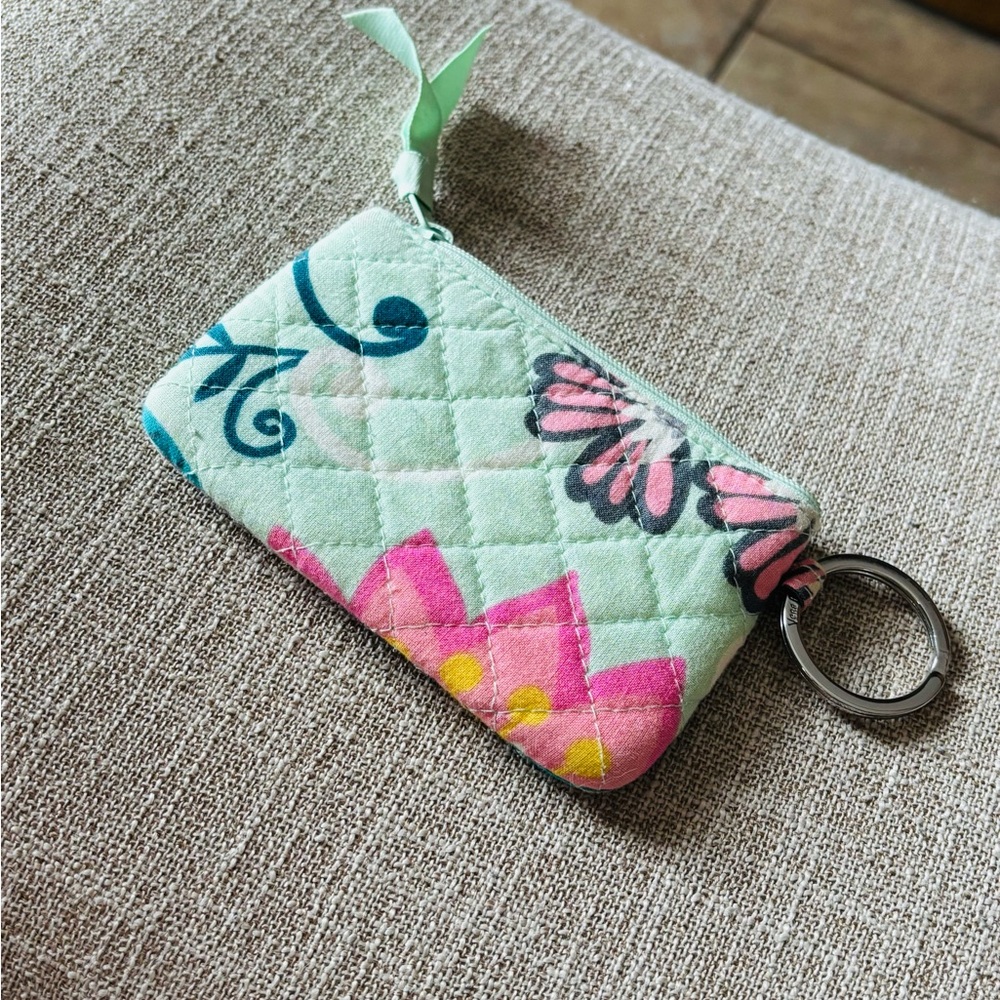 Floral Patterned ID Holder Keychain - Picture 2 of 7